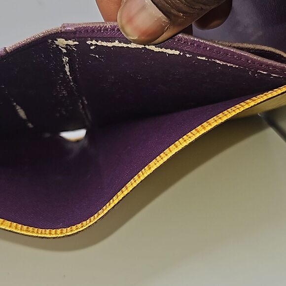 LOUIS VUITTON EPI LEATHER WALLET - Picture 6 of 6